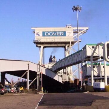 Dovers havn setter opp EES-kiosker for busspassasjerer og nettbrett for biler